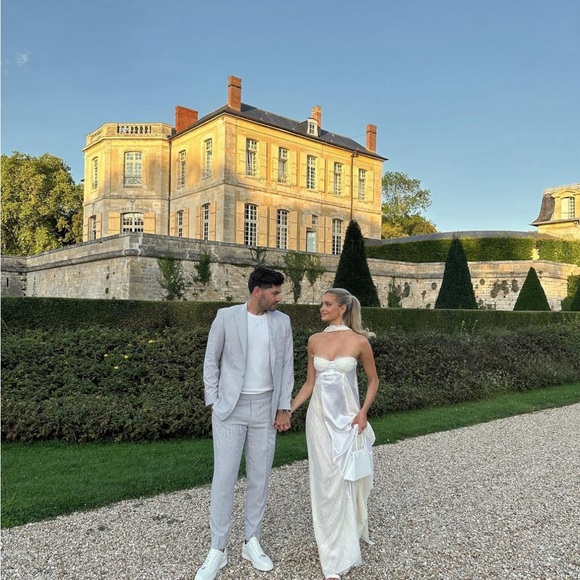 The Hannah Godwin dress by Undone - Picture 3 of 4